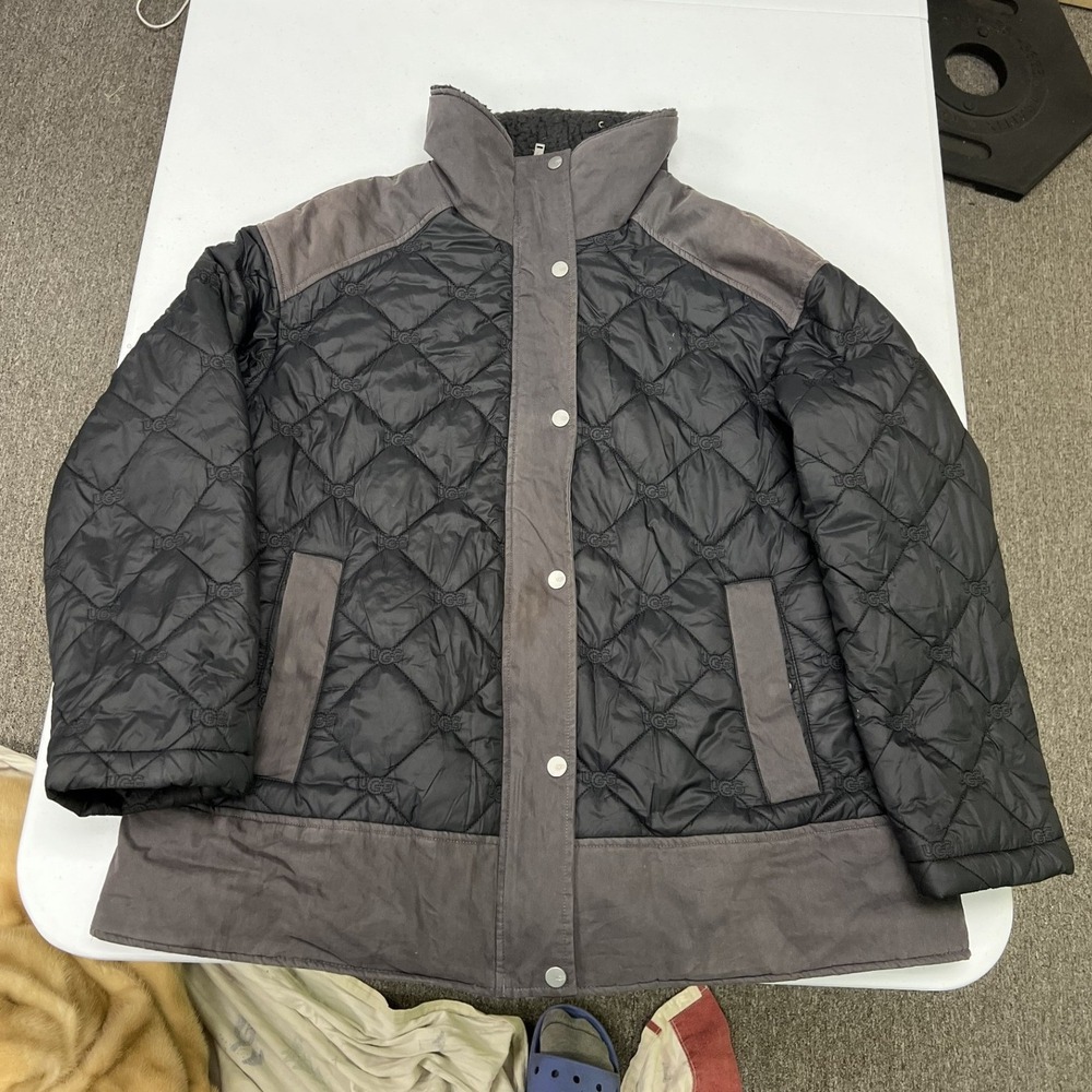 UGG Quilted Sherpa Lined Jacket Mens Small Black Grey Puffer Snap Front